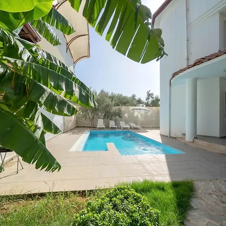 Vila Fethiye Oeluedeniz'De Muestakil Havuzlu Dag Manzarali Tripleks Villa A3 *